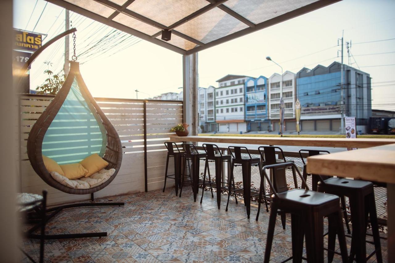 Sleep To Fly Hotel & Hostel Suvarnabhumi Airport Bangkok Exterior foto