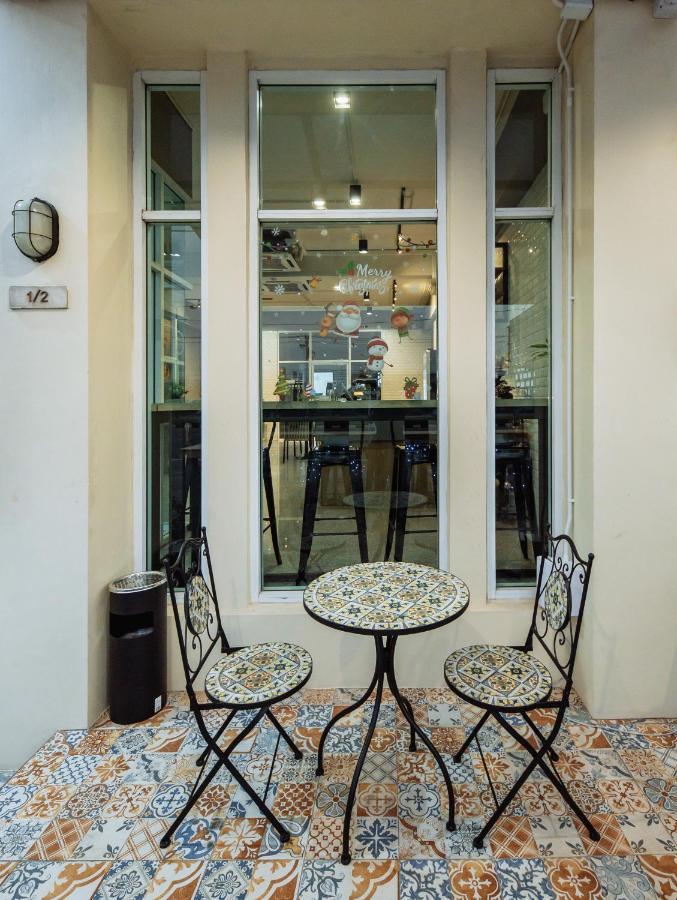 Sleep To Fly Hotel & Hostel Suvarnabhumi Airport Bangkok Exterior foto